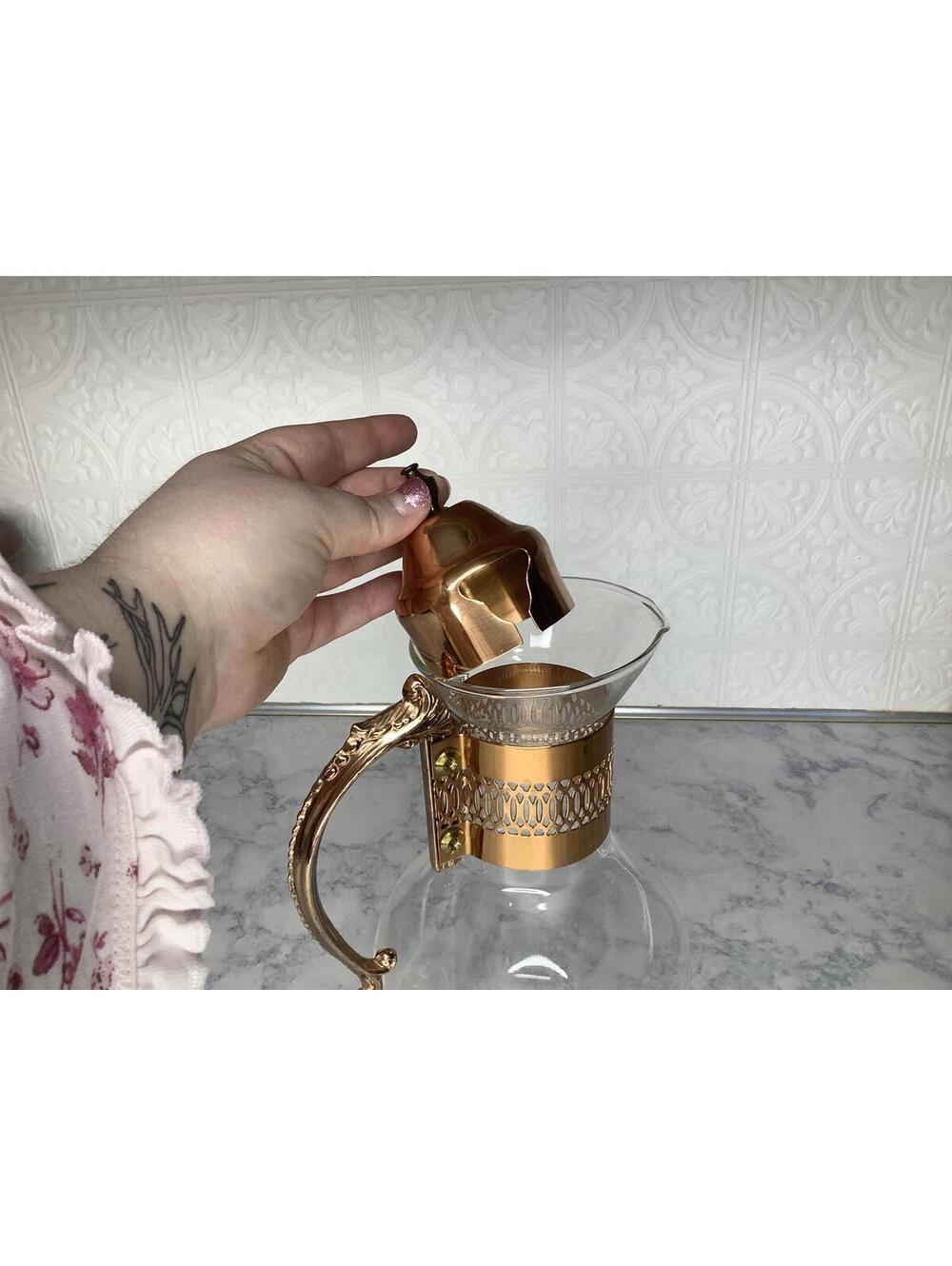 < Vintage Glass Carafe With Copper-Toned Accents > - Picture 3 of 4